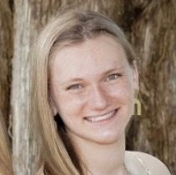 Meet your Posher, Sarah - Picture 1 of 1